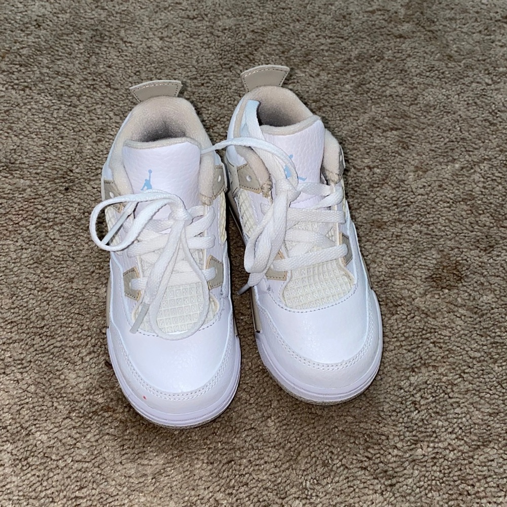 Jordan 4 Retro